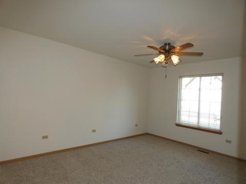 1734 Willow Circle Dr, Crest Hill, IL 60403 photo 10