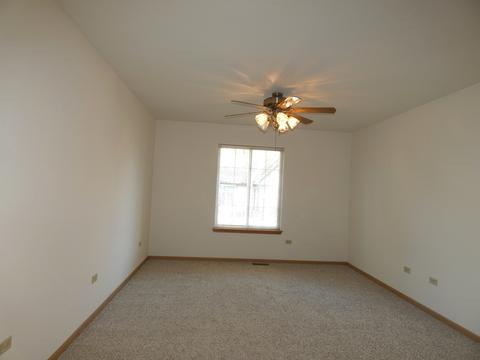 1734 Willow Circle Dr, Crest Hill, IL 60403 photo 11
