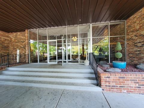 1049 W Ogden Ave #306, Naperville, IL 60563