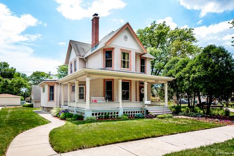 6832 34th St, Berwyn, IL 60402