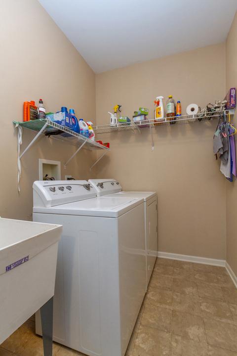 202 Gregory M Sears Dr, Gilberts, IL 60136 photo 14