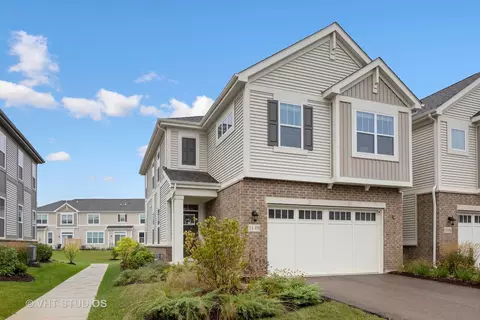 3 S498 Barkley Ave Apt 19-1 Ave, Warrenville, IL 60555