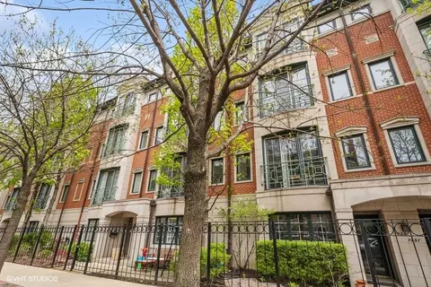 1455 S Prairie Ave, Chicago, IL 60605