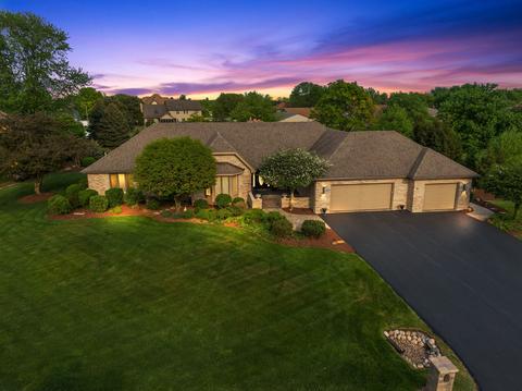 9 S031 Skylane Dr, Naperville, IL 60564