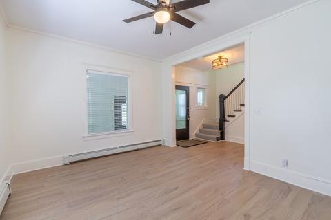 915 Cedar Ave, Elgin, IL 60120 photo 6