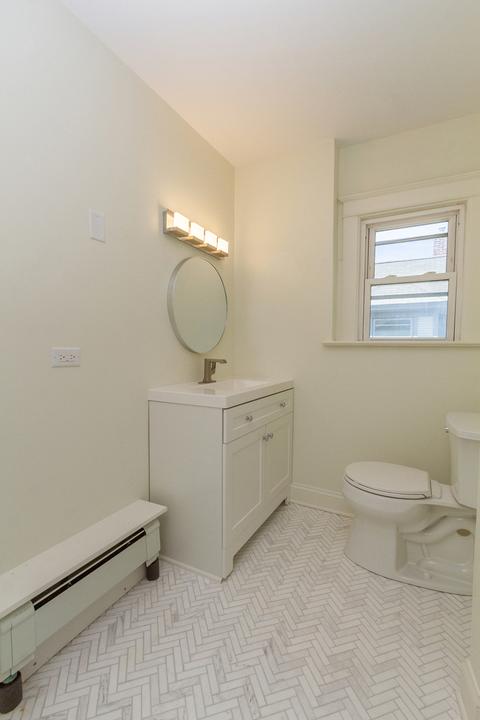 915 Cedar Ave, Elgin, IL 60120 photo 21