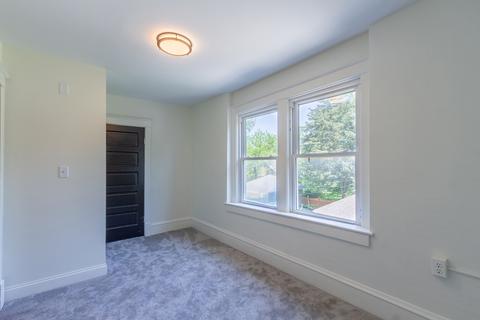 915 Cedar Ave, Elgin, IL 60120 photo 19