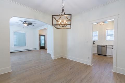 915 Cedar Ave, Elgin, IL 60120 photo 7