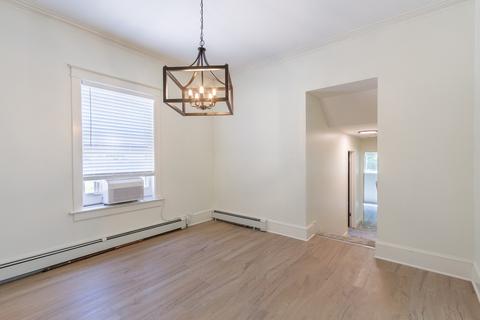 915 Cedar Ave, Elgin, IL 60120 photo 8