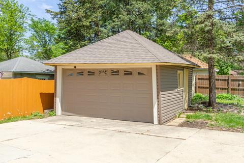 915 Cedar Ave, Elgin, IL 60120 photo 26