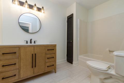 915 Cedar Ave, Elgin, IL 60120 photo 16
