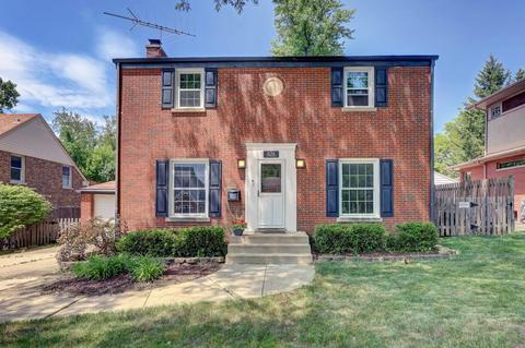 834 Sheridan Pl, Downers Grove, IL 60515
