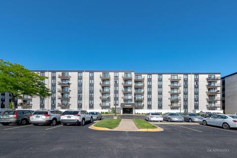 9737 N Fox Glen Dr #2N, Niles, IL 60714