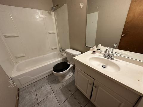 1328 Beverly Ln, Bloomington, IL 61704 photo 9