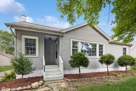 446 S Center St, Bensenville, IL 60106