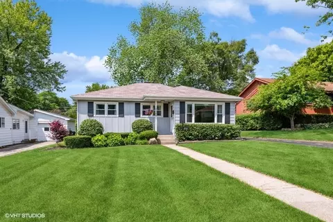206 N Shaddle Ave, Mundelein, IL 60060