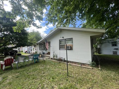 1905 English St, Rock Falls, IL 61071