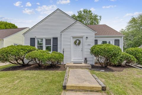1722 Oregon Ave, Rockford, IL 61108