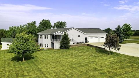 2997 E 25th Rd, Marseilles, IL 61341