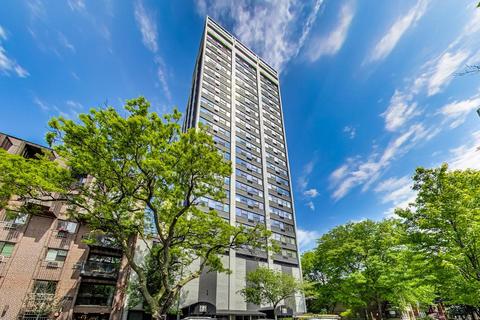 2700 N Hampden Ct #20B, Chicago, IL 60614