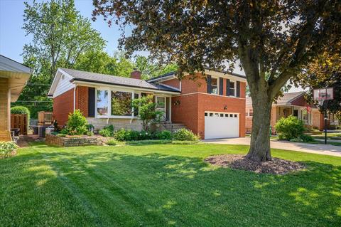 2240 Terry Ln W, Broadview, IL 60155 photo 3