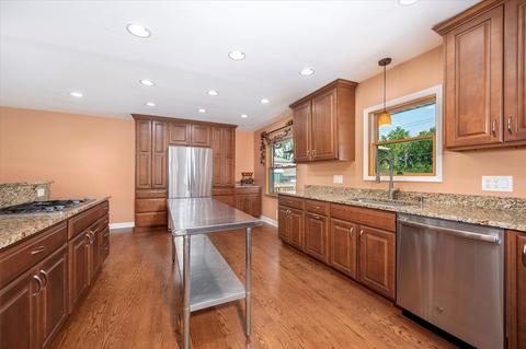 2240 Terry Ln W, Broadview, IL 60155 photo 9