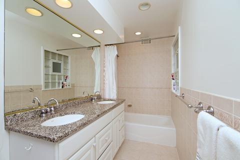 1422 Hackberry Rd, Deerfield, IL 60015 photo 10