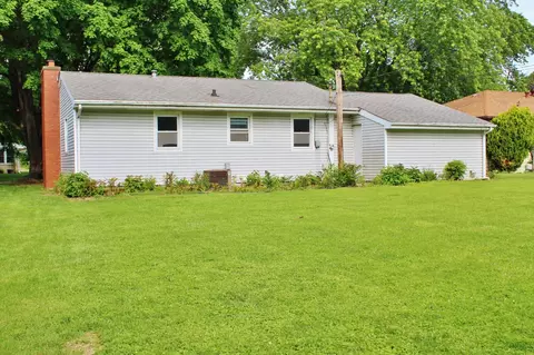 127 Robinson Dr, Morris, IL 60450 photo 3