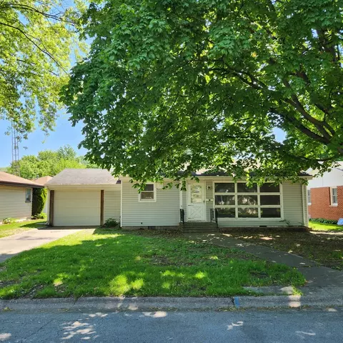 127 Robinson Dr, Morris, IL 60450 photo 2
