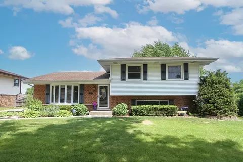 269 Woodville Ln, Schaumburg, IL 60193