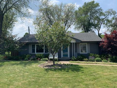 158 S Midland Ave, Mundelein, IL 60060