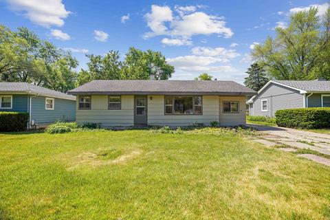 18143 W Elm St, Grayslake, IL 60030