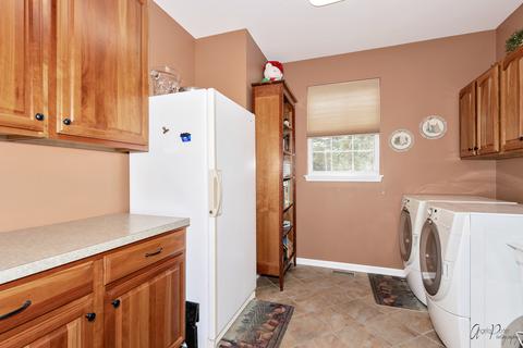 398 Sterling Cir, Cary, IL 60013 photo 27