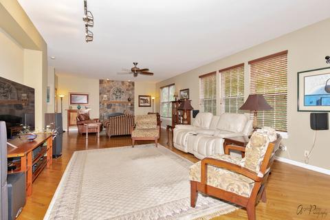 398 Sterling Cir, Cary, IL 60013 photo 22