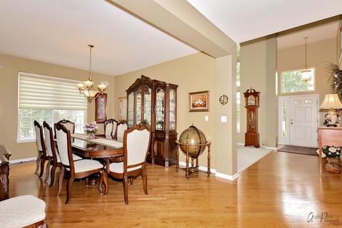 398 Sterling Cir, Cary, IL 60013 photo 8