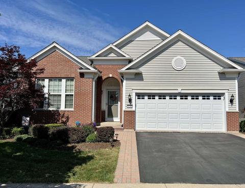 3250 Bagatelle Ln, Mundelein, IL 60060