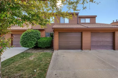 2130 Sunview Dr #0, Champaign, IL 61821