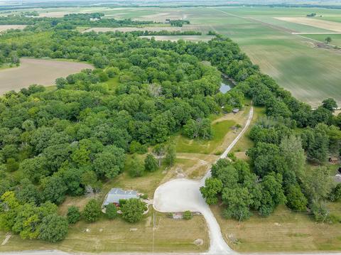 8785 E 2500 North Rd, Cornell, IL 61319