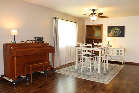 1009 Hilltop Dr, Morrison, IL 61270 photo 4