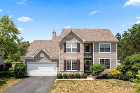 185 Caledonian Ave, Sugar Grove, IL 60554