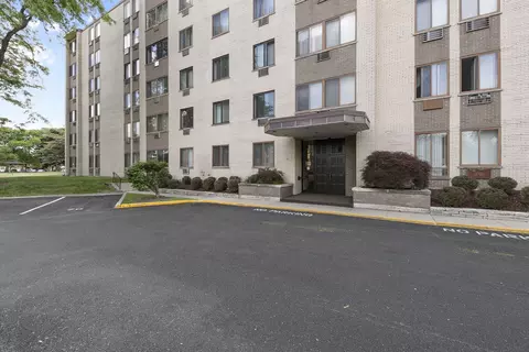 9745 S Karlov Ave #408, Oak Lawn, IL 60453