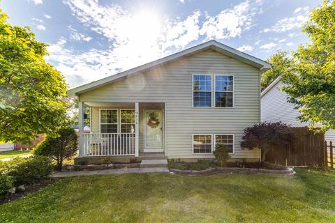 2416 N Elmwood Ave, Waukegan, IL 60087
