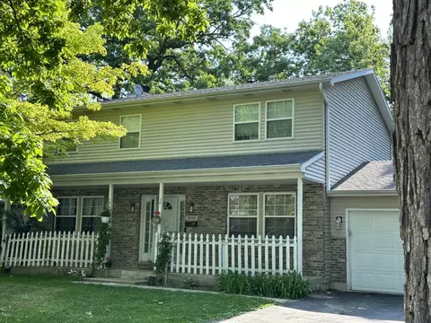 2111 N Poplar St, Waukegan, IL 60087