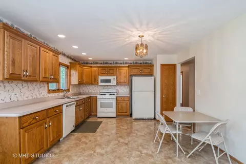 8001 Walker St, Harvard, IL 60033 photo 6