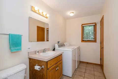 8001 Walker St, Harvard, IL 60033 photo 14