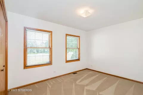 8001 Walker St, Harvard, IL 60033 photo 10