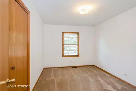 8001 Walker St, Harvard, IL 60033 photo 9