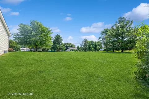 8001 Walker St, Harvard, IL 60033 photo 16
