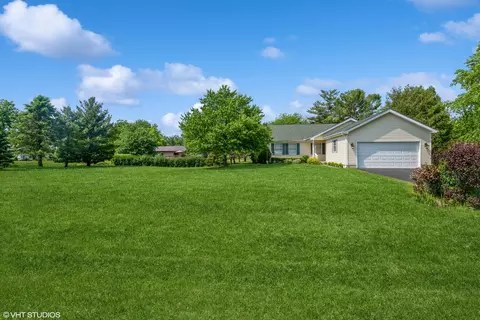 8001 Walker St, Harvard, IL 60033