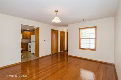 8001 Walker St, Harvard, IL 60033 photo 5
